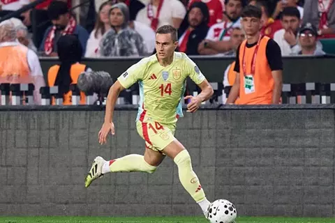 لاعب رايو فاييكانو يعوض لامين يامال في منتخب إسبانيا